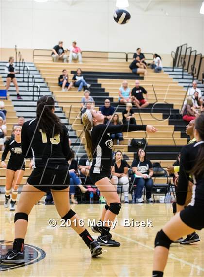 Thumbnail 1 in Central Catholic @ Enochs photogallery.