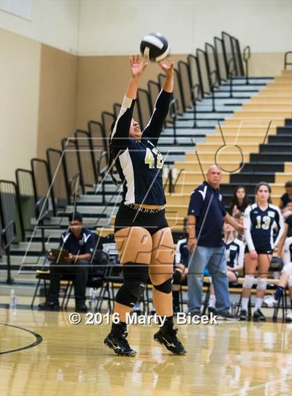 Thumbnail 1 in Central Catholic @ Enochs photogallery.