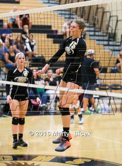 Thumbnail 1 in Central Catholic @ Enochs photogallery.