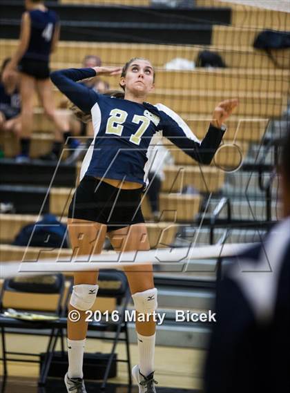 Thumbnail 3 in Central Catholic @ Enochs photogallery.