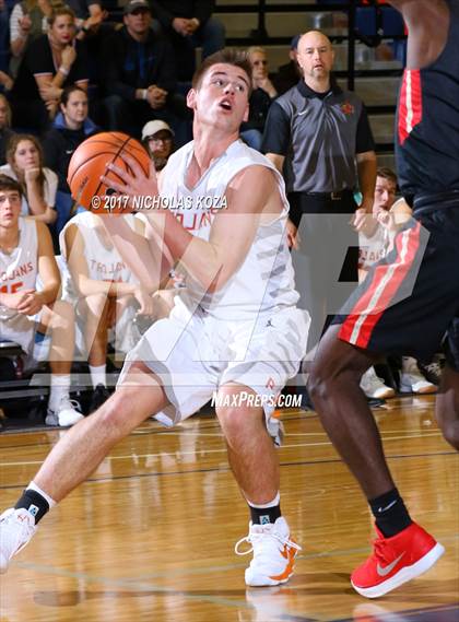 Thumbnail 3 in Salesian vs. Post Falls (Tarkanian Classic) photogallery.