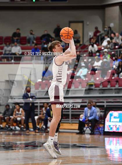 Thumbnail 2 in Morrilton vs. Monticello (AAA 4A State Round Two) photogallery.