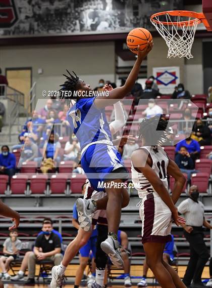 Thumbnail 2 in Morrilton vs. Monticello (AAA 4A State Round Two) photogallery.