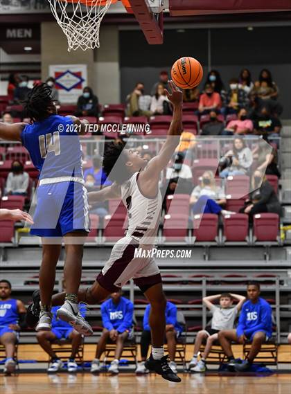 Thumbnail 2 in Morrilton vs. Monticello (AAA 4A State Round Two) photogallery.