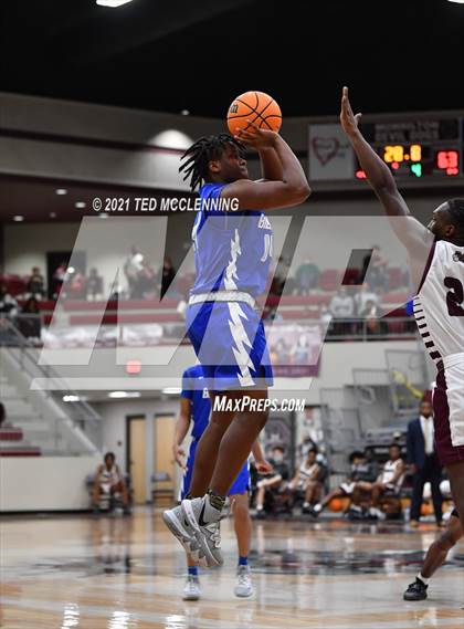 Thumbnail 1 in Morrilton vs. Monticello (AAA 4A State Round Two) photogallery.