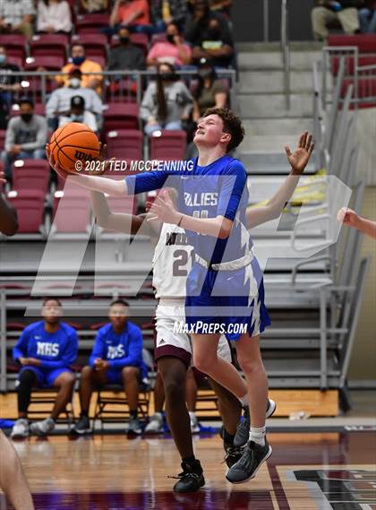 Thumbnail 2 in Morrilton vs. Monticello (AAA 4A State Round Two) photogallery.