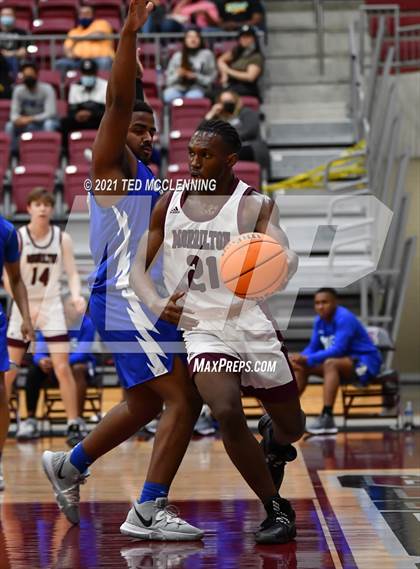 Thumbnail 3 in Morrilton vs. Monticello (AAA 4A State Round Two) photogallery.