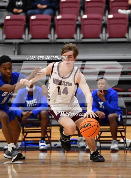 Thumbnail 3 in Morrilton vs. Monticello (AAA 4A State Round Two) photogallery.