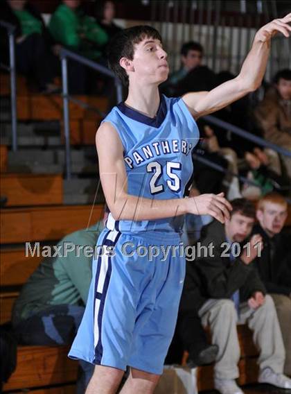 Thumbnail 1 in Sesser-Valier vs. Pinckneyville (Benton Invitational Tournament) photogallery.