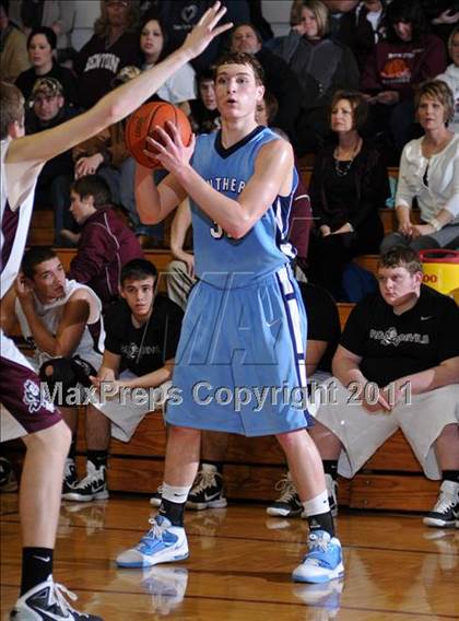Thumbnail 3 in Sesser-Valier vs. Pinckneyville (Benton Invitational Tournament) photogallery.
