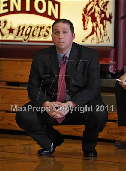 Thumbnail 2 in Sesser-Valier vs. Pinckneyville (Benton Invitational Tournament) photogallery.