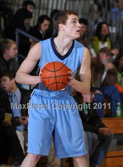 Thumbnail 2 in Sesser-Valier vs. Pinckneyville (Benton Invitational Tournament) photogallery.