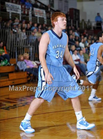 Thumbnail 3 in Sesser-Valier vs. Pinckneyville (Benton Invitational Tournament) photogallery.