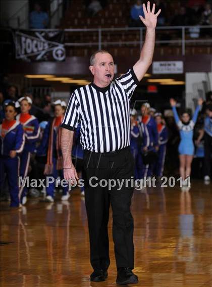Thumbnail 2 in Sesser-Valier vs. Pinckneyville (Benton Invitational Tournament) photogallery.