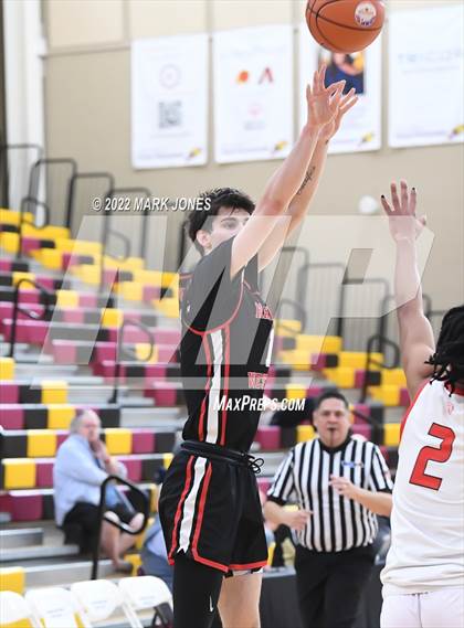 Thumbnail 2 in Harvard-Westlake vs. Ironwood (Hoophall West) photogallery.