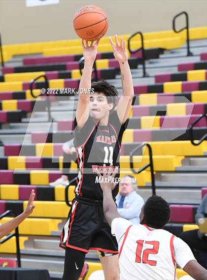 Thumbnail 2 in Harvard-Westlake vs. Ironwood (Hoophall West) photogallery.