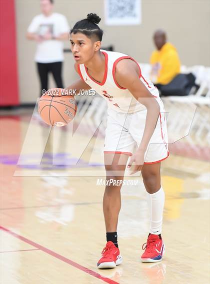 Thumbnail 2 in Harvard-Westlake vs. Ironwood (Hoophall West) photogallery.