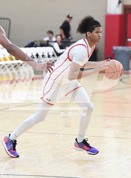 Thumbnail 3 in Harvard-Westlake vs. Ironwood (Hoophall West) photogallery.