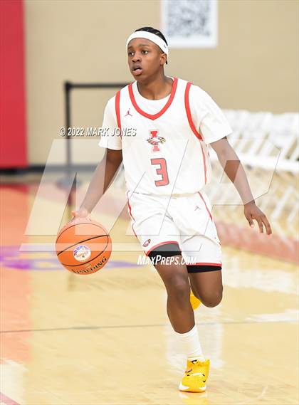 Thumbnail 2 in Harvard-Westlake vs. Ironwood (Hoophall West) photogallery.