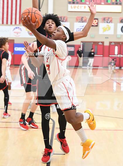 Thumbnail 2 in Harvard-Westlake vs. Ironwood (Hoophall West) photogallery.