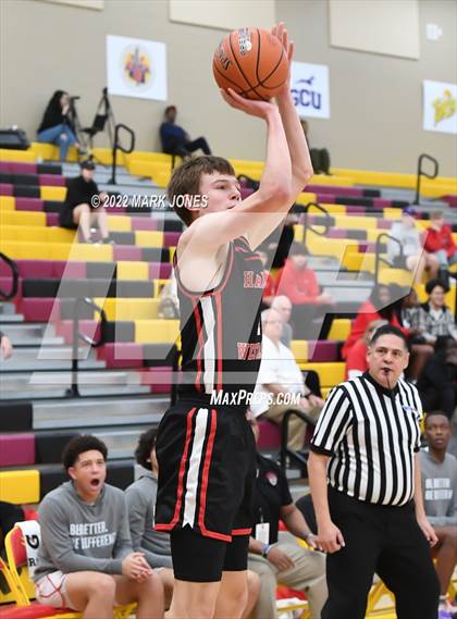 Thumbnail 2 in Harvard-Westlake vs. Ironwood (Hoophall West) photogallery.