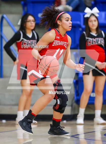 Thumbnail 1 in Idalou vs. Brownfield (UIL 3A Area Playoff) photogallery.