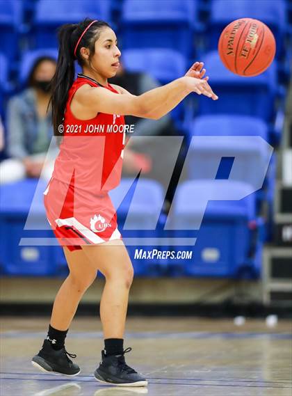 Thumbnail 1 in Idalou vs. Brownfield (UIL 3A Area Playoff) photogallery.