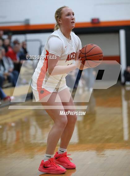 Thumbnail 1 in Logan Elm @ Amanda-Clearcreek photogallery.