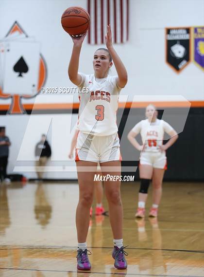 Thumbnail 1 in Logan Elm @ Amanda-Clearcreek photogallery.