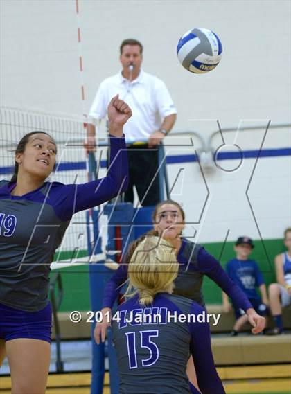 Thumbnail 3 in Lehi vs. Thousand Oaks (Durango Fall Classic) photogallery.