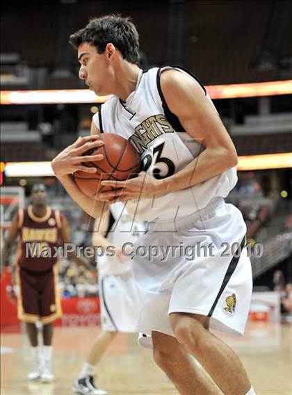 Thumbnail 2 in Ocean View vs. Foothill (CIF SS D3AA Final) photogallery.