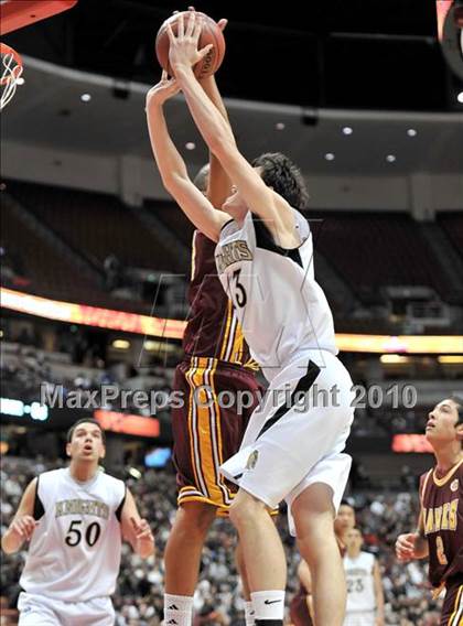 Thumbnail 1 in Ocean View vs. Foothill (CIF SS D3AA Final) photogallery.