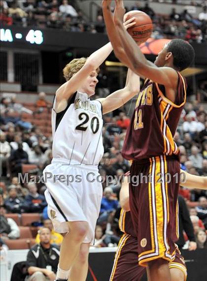 Thumbnail 3 in Ocean View vs. Foothill (CIF SS D3AA Final) photogallery.