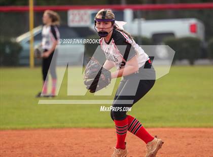 Thumbnail 3 in Jacksonville vs East Duplin photogallery.