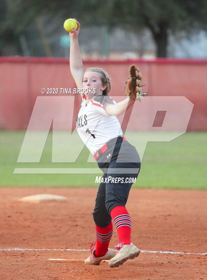 Thumbnail 2 in Jacksonville vs East Duplin photogallery.