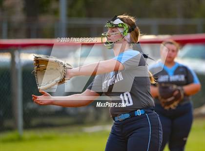 Thumbnail 2 in Jacksonville vs East Duplin photogallery.