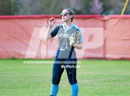 Thumbnail 3 in Jacksonville vs East Duplin photogallery.