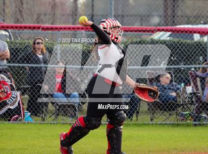 Thumbnail 3 in Jacksonville vs East Duplin photogallery.