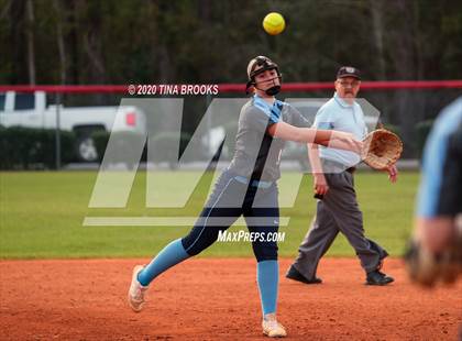 Thumbnail 3 in Jacksonville vs East Duplin photogallery.