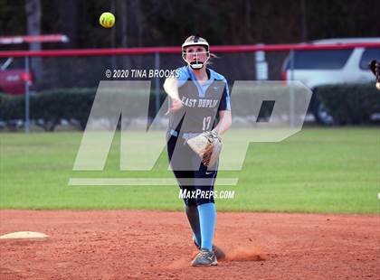 Thumbnail 1 in Jacksonville vs East Duplin photogallery.