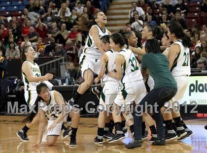Thumbnail 2 in Kennedy vs. Oak Ridge (CIF SJS D1 Final) photogallery.