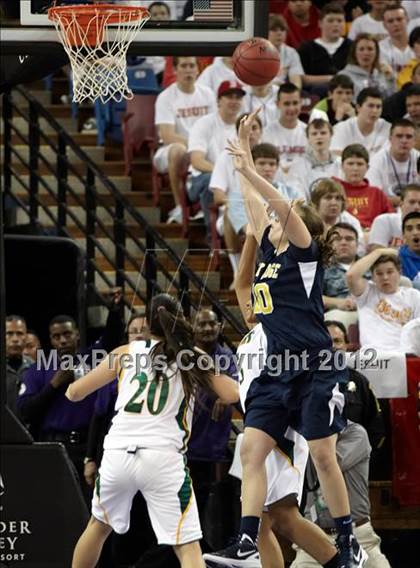 Thumbnail 3 in Kennedy vs. Oak Ridge (CIF SJS D1 Final) photogallery.