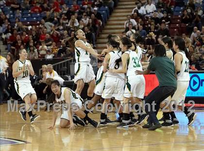 Thumbnail 3 in Kennedy vs. Oak Ridge (CIF SJS D1 Final) photogallery.
