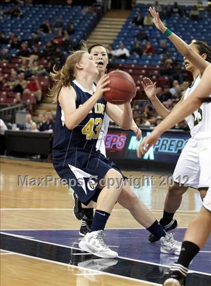 Thumbnail 3 in Kennedy vs. Oak Ridge (CIF SJS D1 Final) photogallery.
