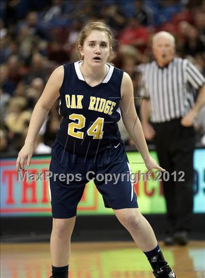 Thumbnail 3 in Kennedy vs. Oak Ridge (CIF SJS D1 Final) photogallery.