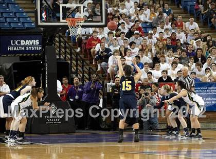 Thumbnail 3 in Kennedy vs. Oak Ridge (CIF SJS D1 Final) photogallery.