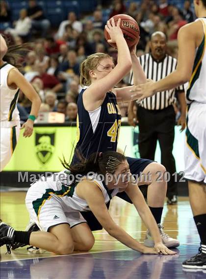 Thumbnail 2 in Kennedy vs. Oak Ridge (CIF SJS D1 Final) photogallery.
