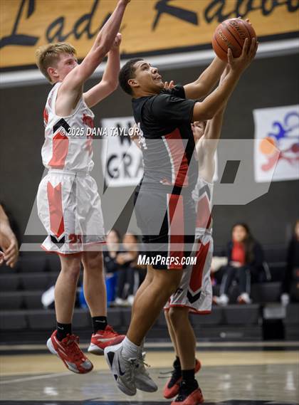 Thumbnail 3 in North Hopkins vs. Midway (Jackrabbit Jam 2025) photogallery.