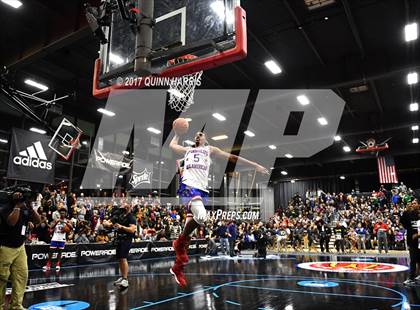 Thumbnail 1 in McDonald's All American Games (Slam Dunk Contest) photogallery.