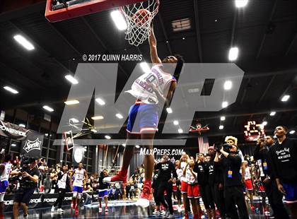 Thumbnail 1 in McDonald's All American Games (Slam Dunk Contest) photogallery.